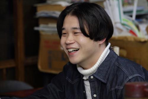 HURRY GO ROUND Scene 2 (Image switched on hover)