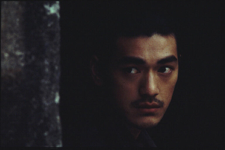 SLEEPLESS TOWN Image